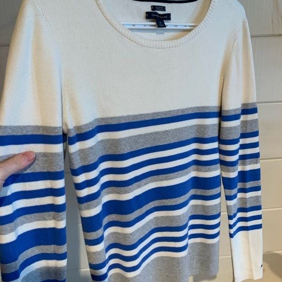 NWOT Tommy Hilfiger women's long sleeve size m Blue  White Stripes Pima Cotton - Picture 5 of 5